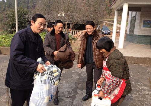广元市委党校第三支部开展“走基层、解难题、办实事、惠民生”活动