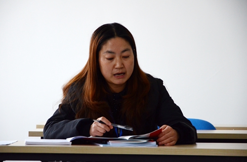 交流交锋交融结硕果---全市优秀年轻干部和人才递进培养计划第一期培训班开展“践行核心价值”讨论