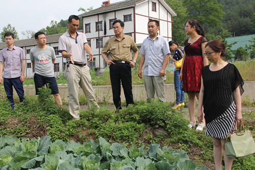 走进大山里的教学活动 ——江渝教授为2013级省委党校研究生广元班授课