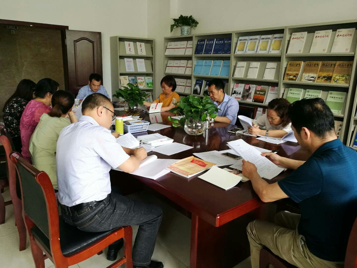 校院第四党支部召开专题组织生活会推动作风纪律建设